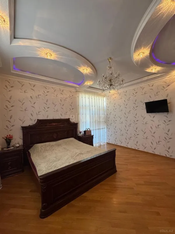 Satılır 3 otaqlı mənzil 138 m²