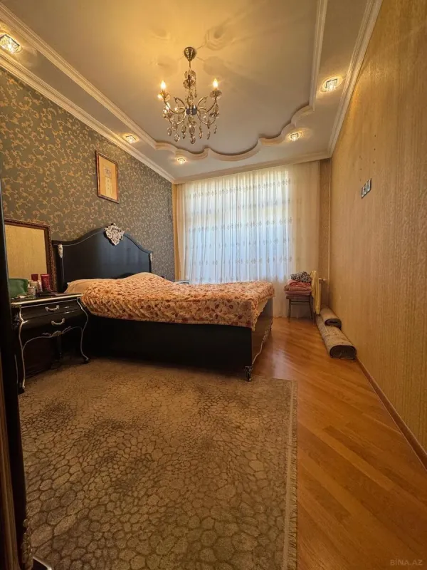 Satılır 3 otaqlı mənzil 138 m²