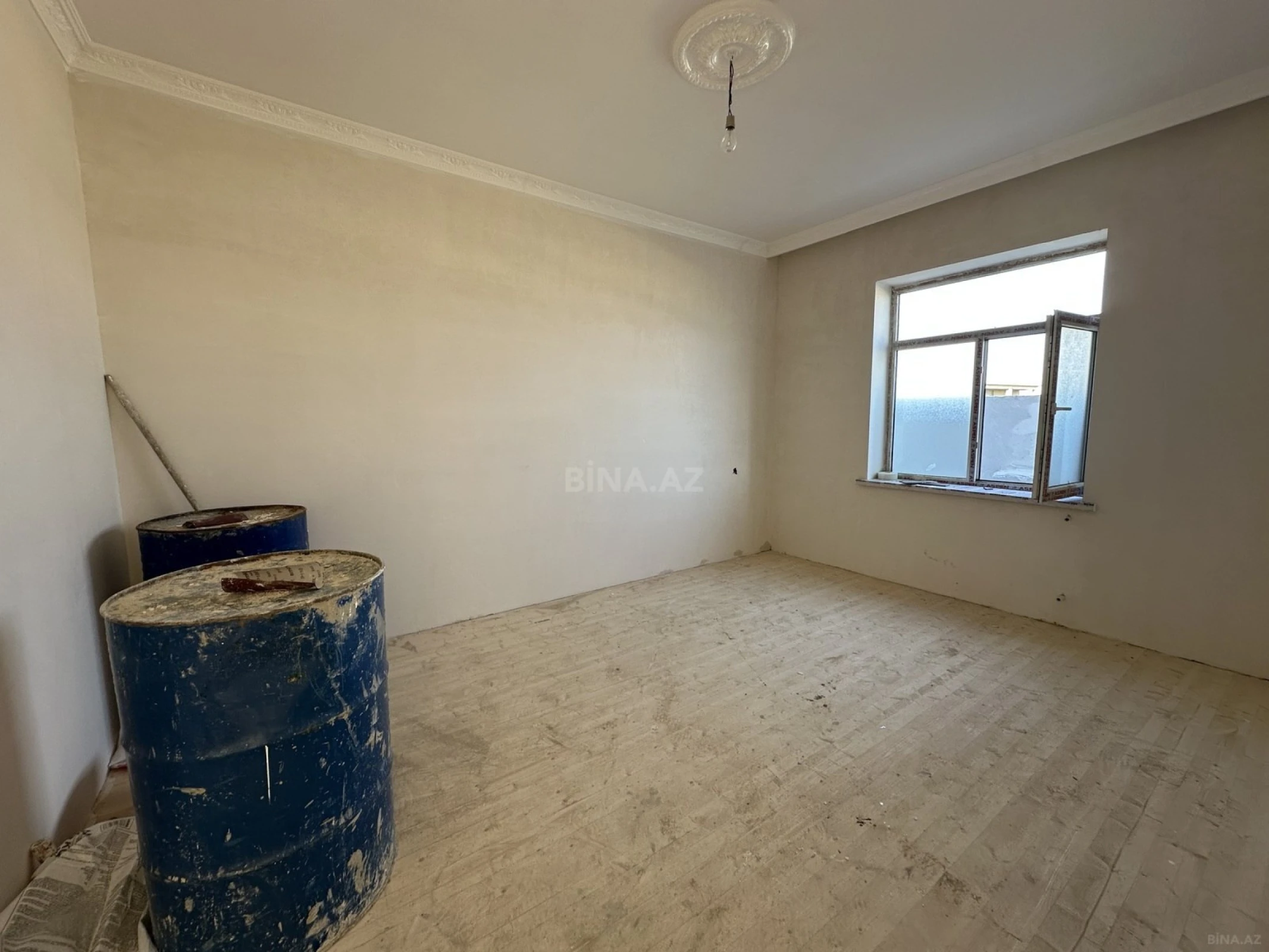 Satılır 3 otaqlı həyət evi 100 m²