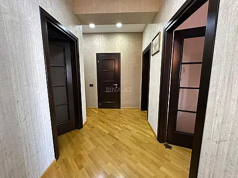 Kirayə verilir 4 otaqlı mənzil 210 m²