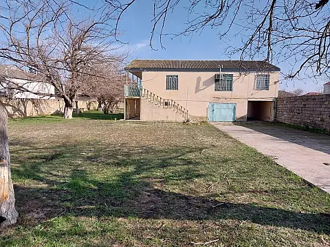 Satılır 5 otaqlı həyət evi 150 m²