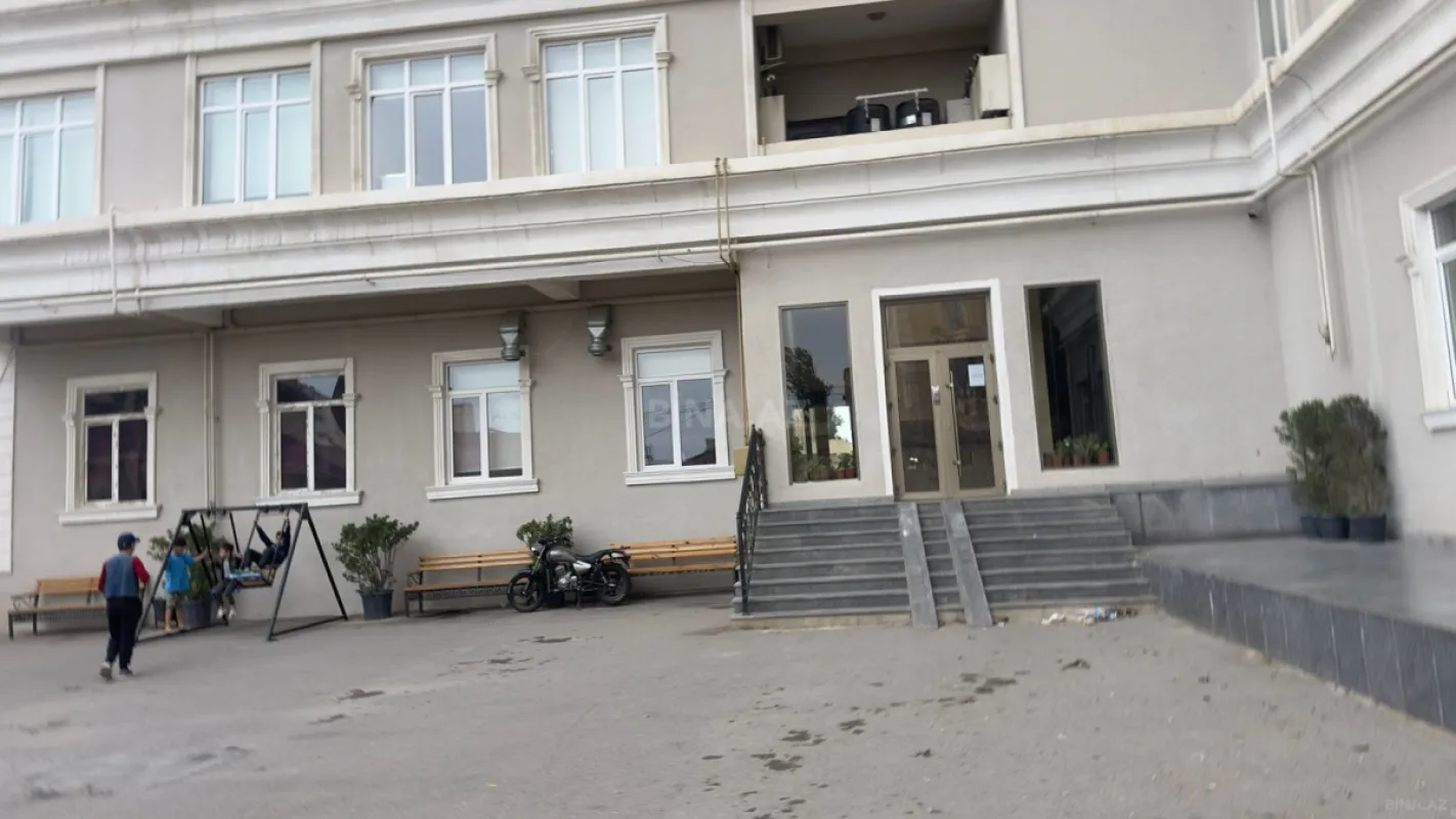 Satılır 3 otaqlı mənzil 126 m²