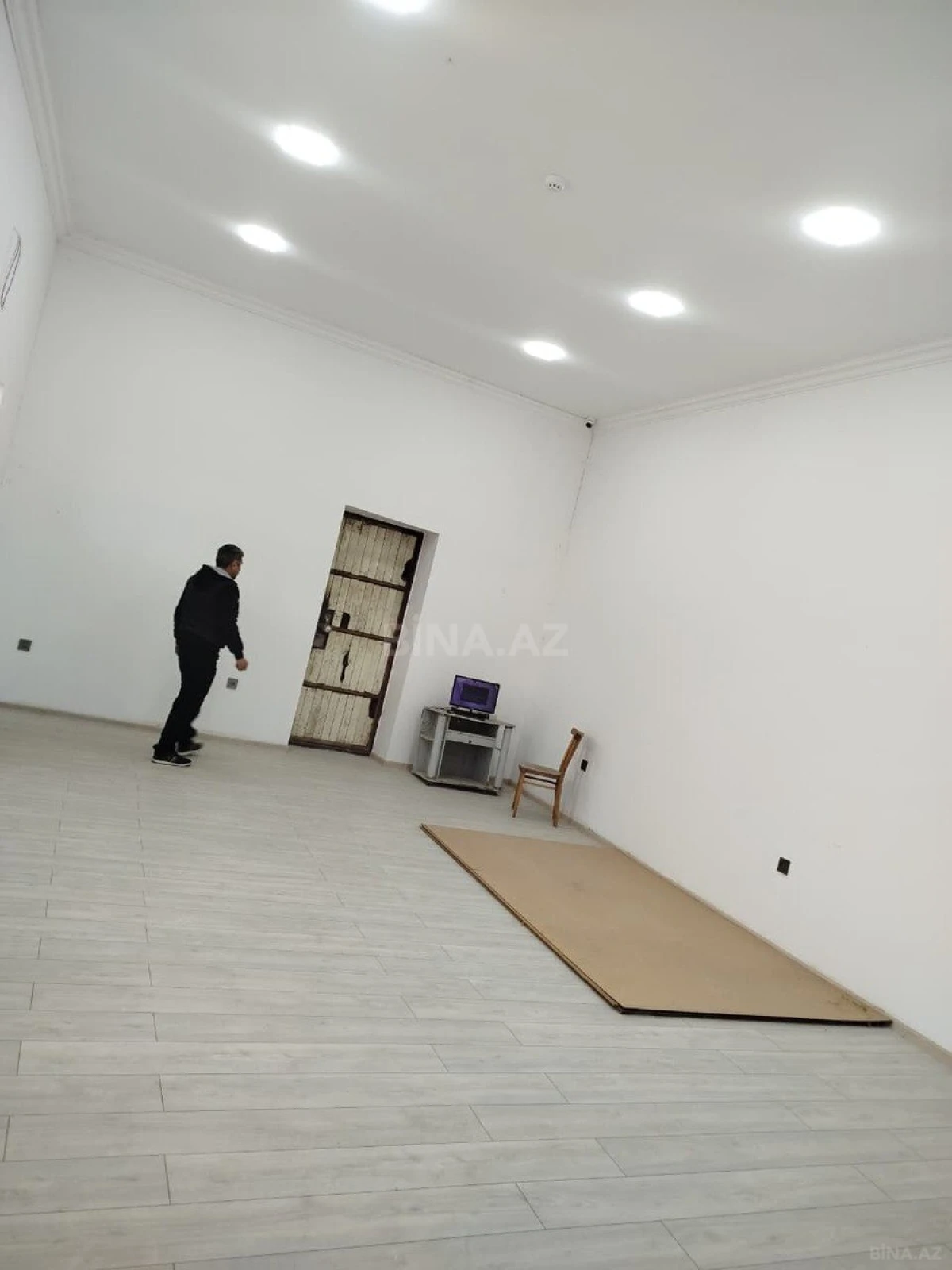 Kirayə verilir obyekt 900 m²