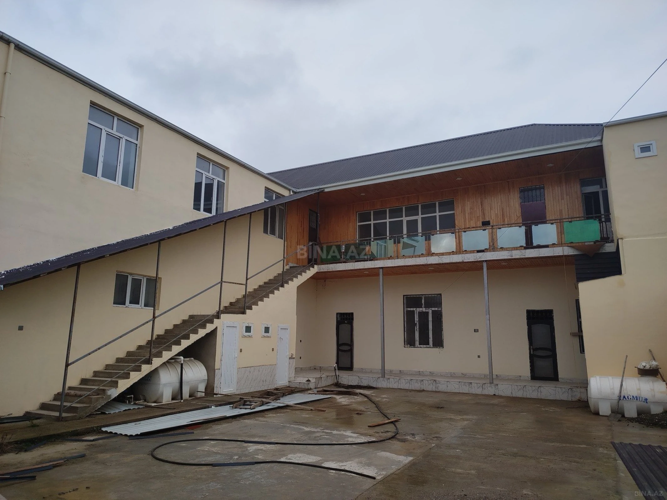 Kirayə verilir obyekt 900 m²