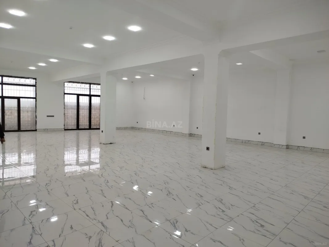 Kirayə verilir obyekt 900 m²