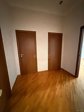 Kirayə verilir 2 otaqlı mənzil 105 m²