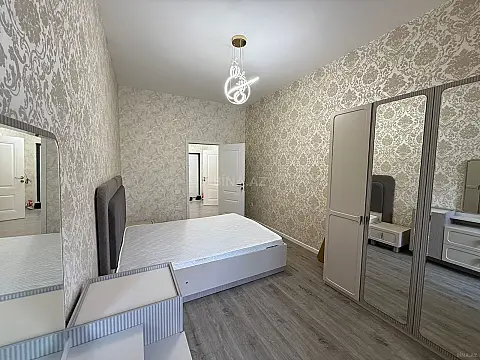 Kirayə verilir 2 otaqlı mənzil 75 m²