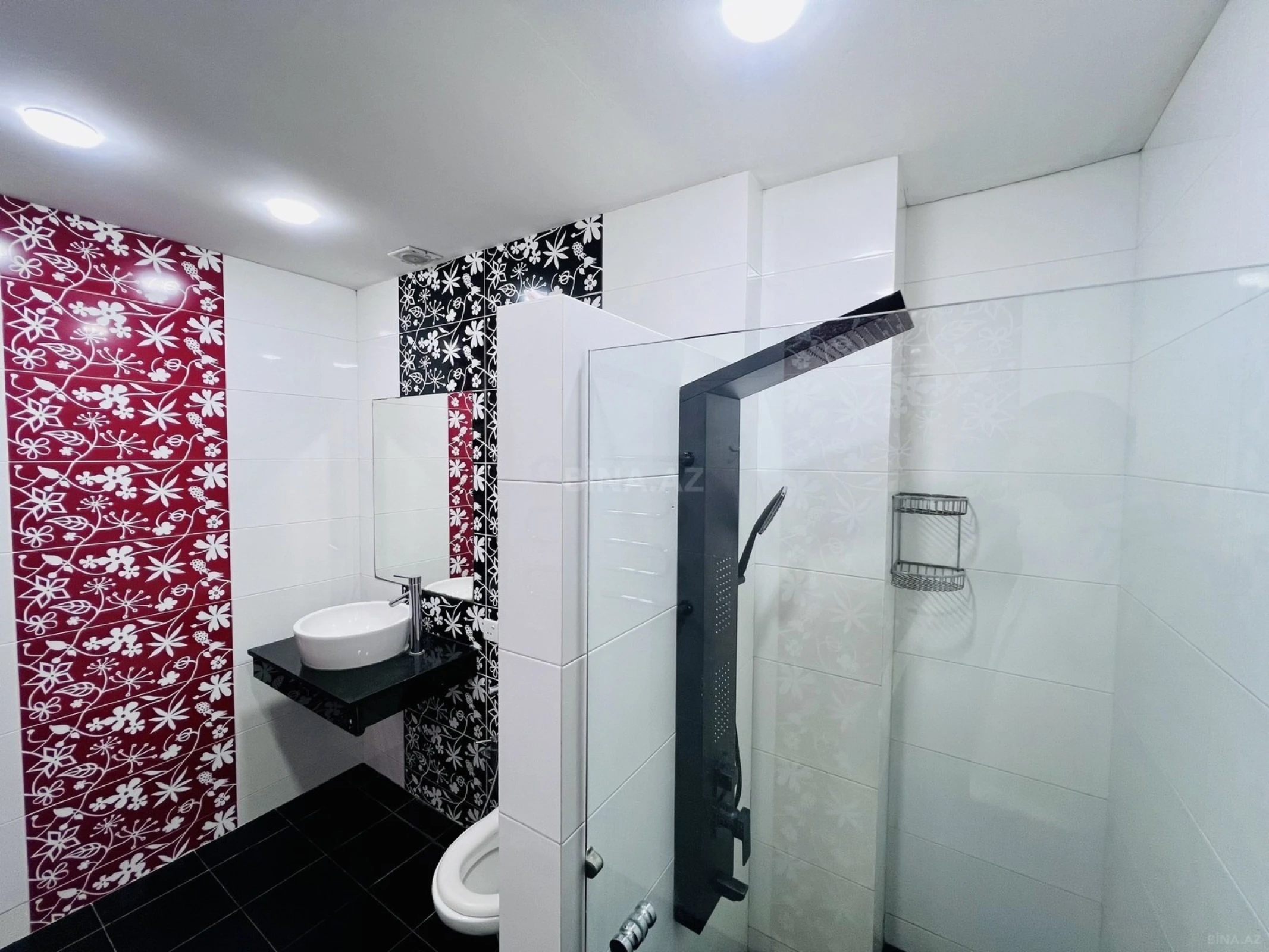 Kirayə verilir 3 otaqlı mənzil 160 m²