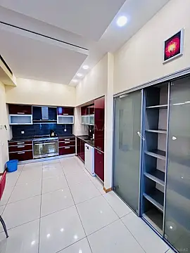 Kirayə verilir 3 otaqlı mənzil 160 m²