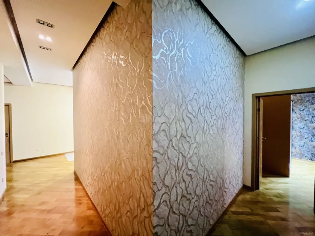 Kirayə verilir 3 otaqlı mənzil 160 m²