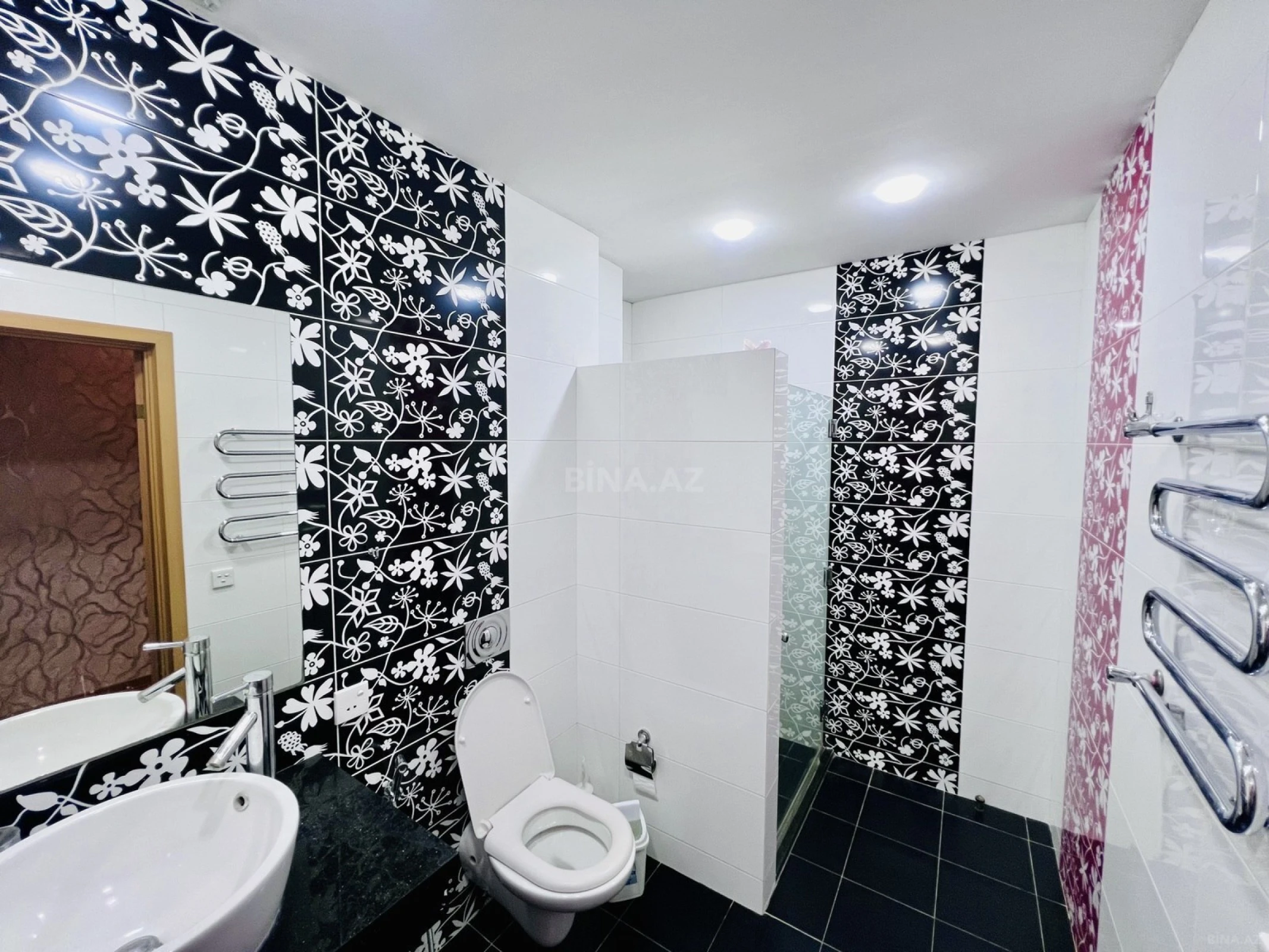 Kirayə verilir 3 otaqlı mənzil 160 m²