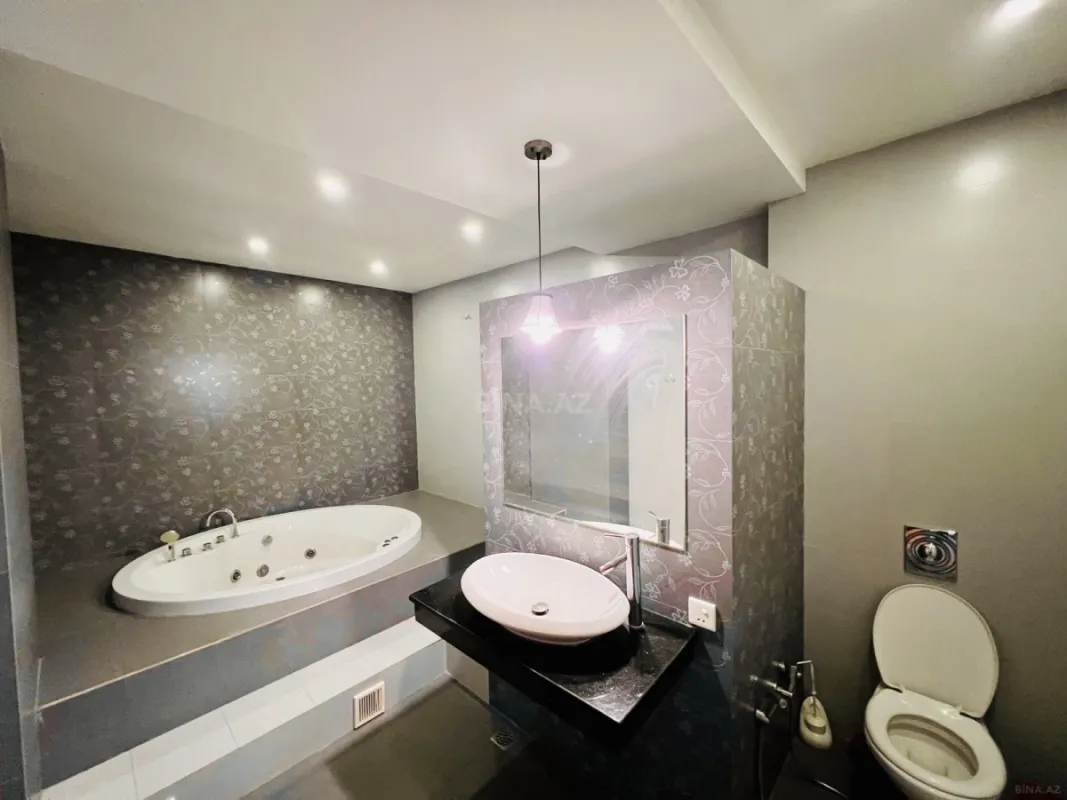 Kirayə verilir 3 otaqlı mənzil 160 m²