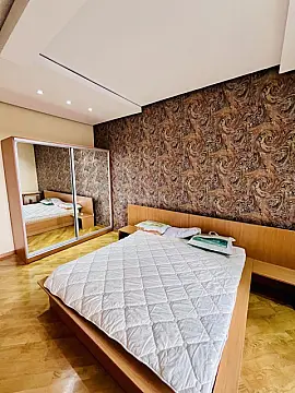 Kirayə verilir 3 otaqlı mənzil 160 m²