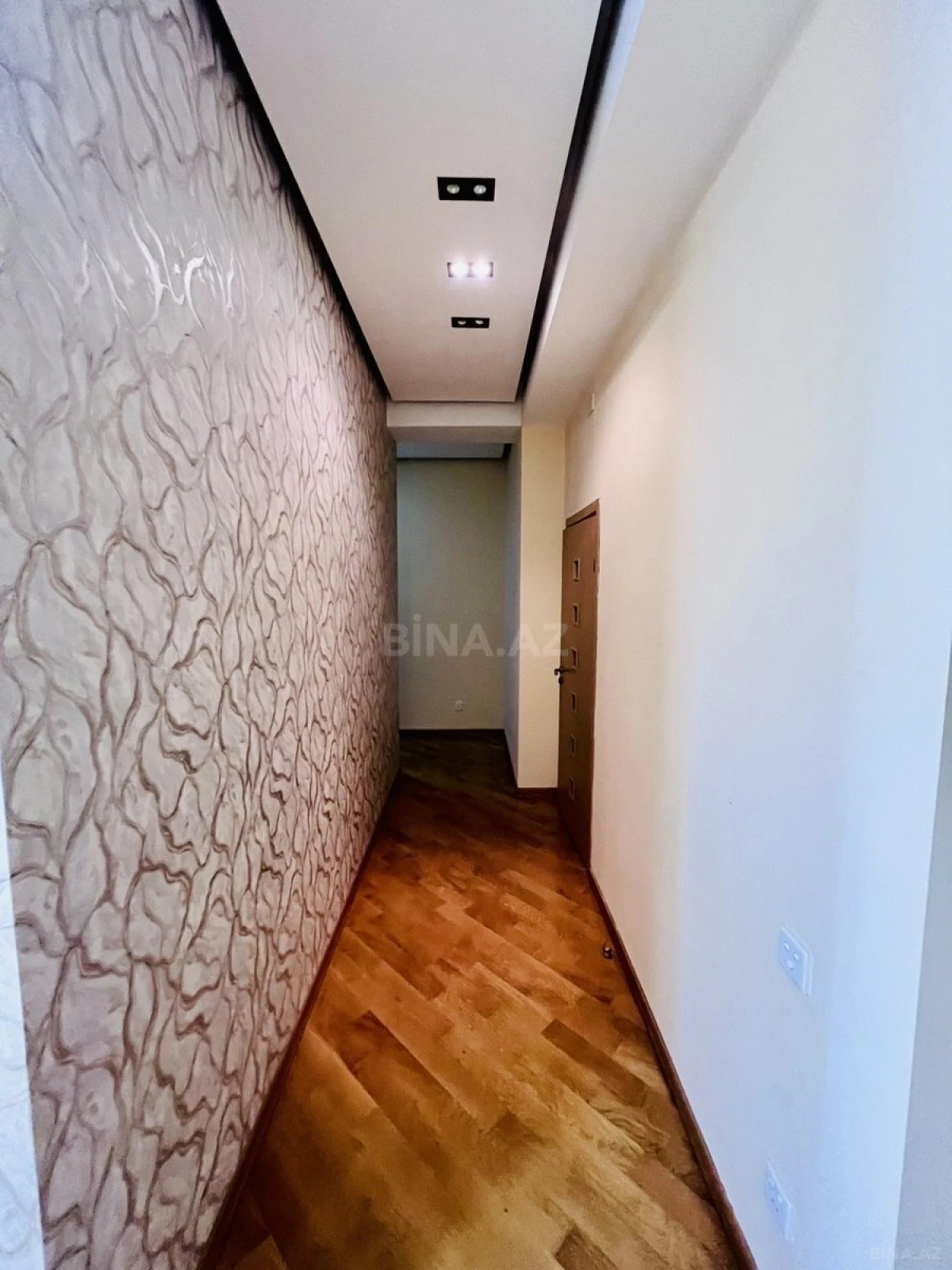 Kirayə verilir 3 otaqlı mənzil 160 m²