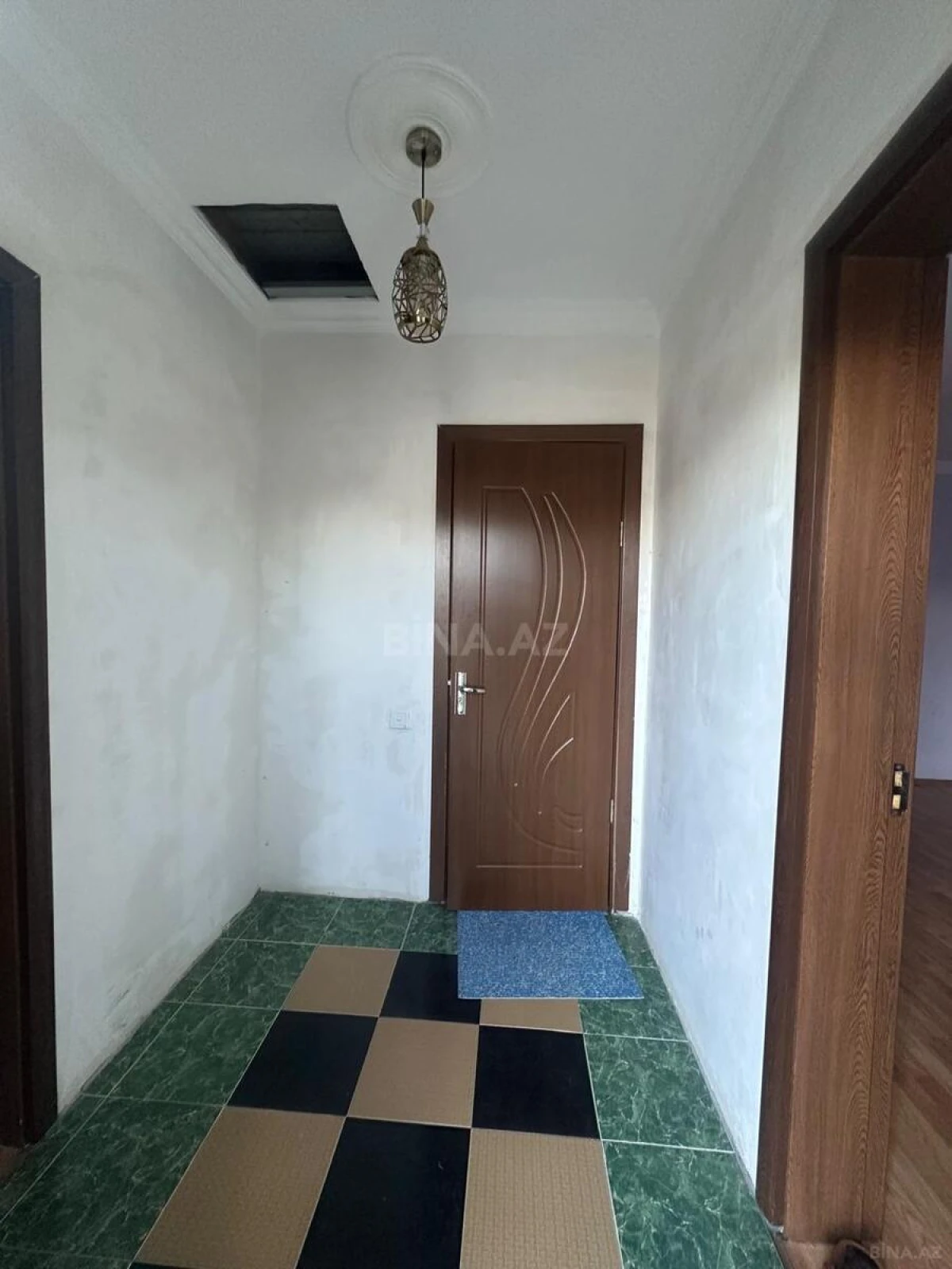 Satılır 9 otaqlı həyət evi 750 m²