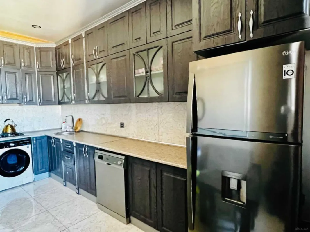 Kirayə verilir 3 otaqlı mənzil 115 m²