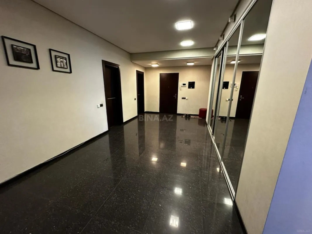 Kirayə verilir 4 otaqlı mənzil 195 m²