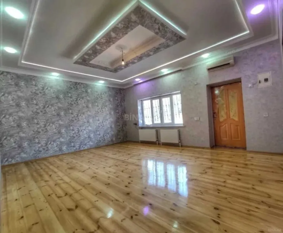 Satılır 6 otaqlı həyət evi 250 m²