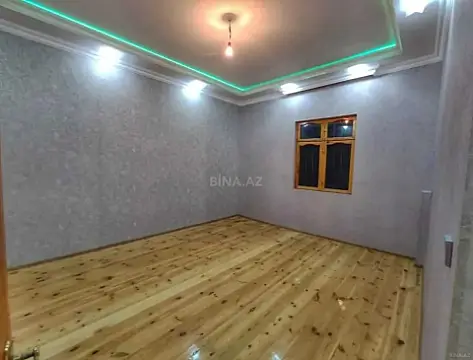 Satılır 6 otaqlı həyət evi 250 m²
