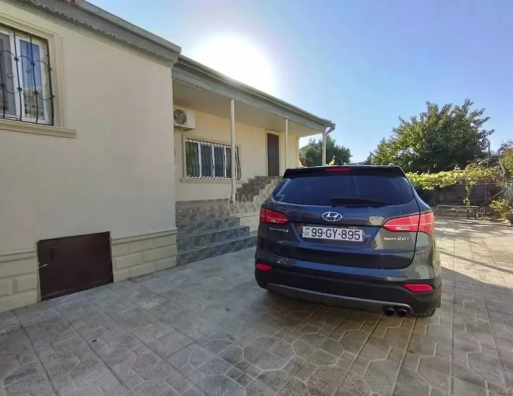 Satılır 6 otaqlı həyət evi 250 m²