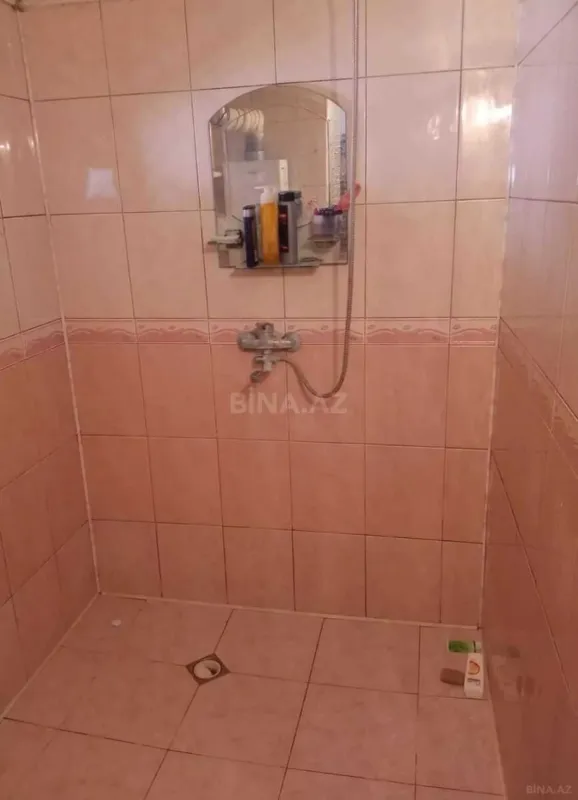 Satılır 6 otaqlı həyət evi 250 m²