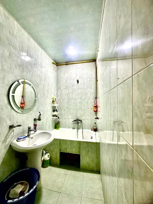 Satılır 2 otaqlı mənzil 65 m²
