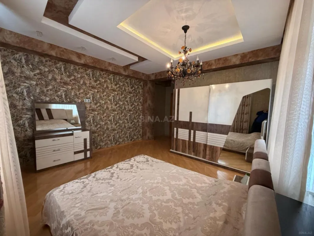 Kirayə verilir 4 otaqlı mənzil 150 m²