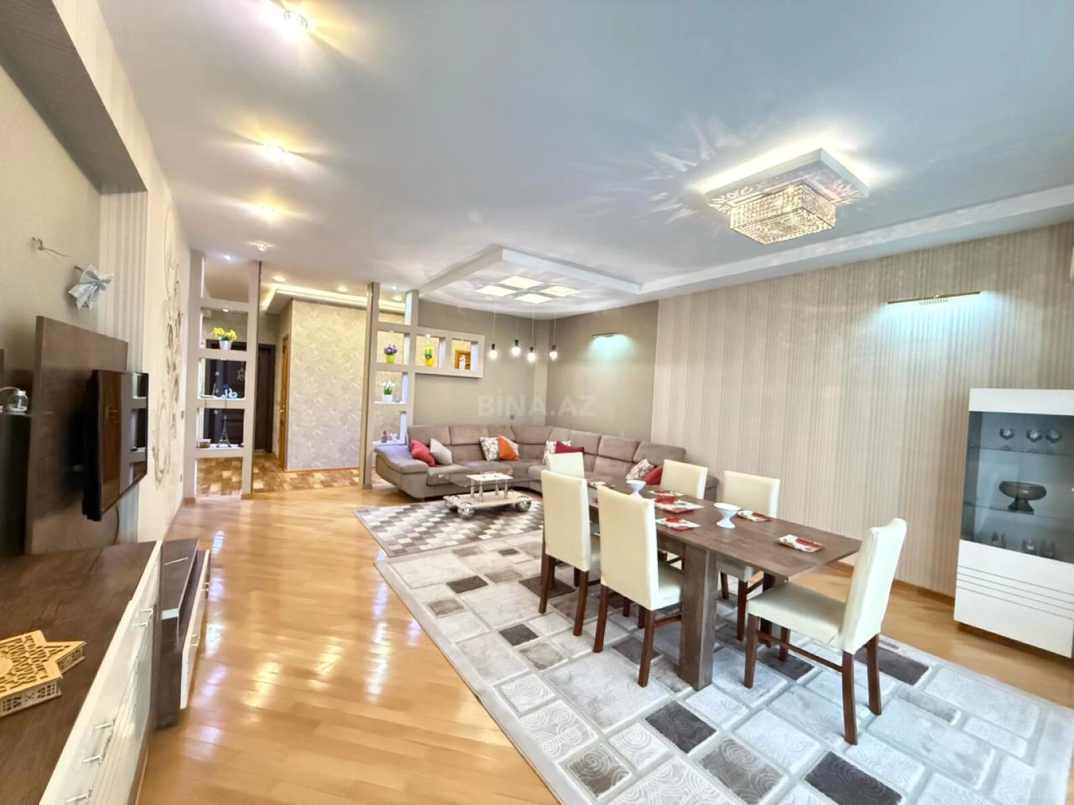 Kirayə verilir 4 otaqlı mənzil 150 m²