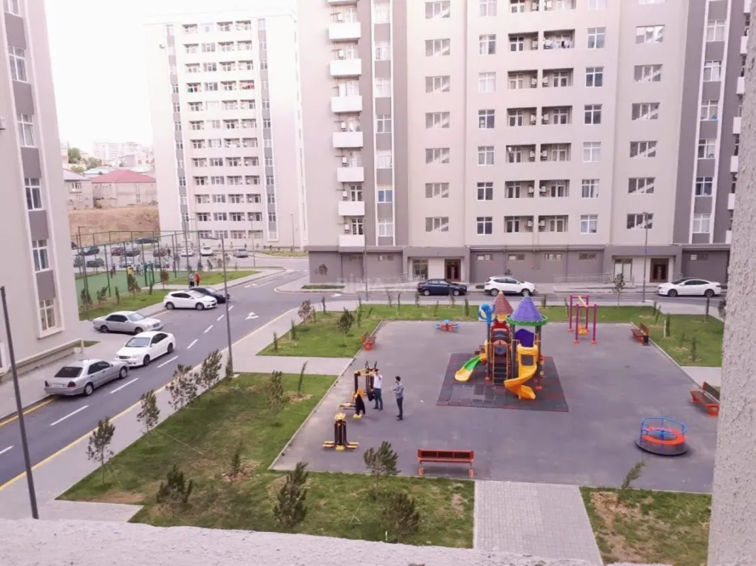 Kirayə verilir 2 otaqlı mənzil 50 m²