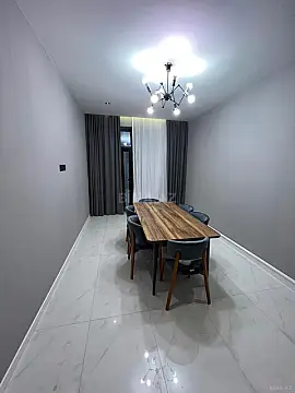 Kirayə verilir 2 otaqlı mənzil 96 m²