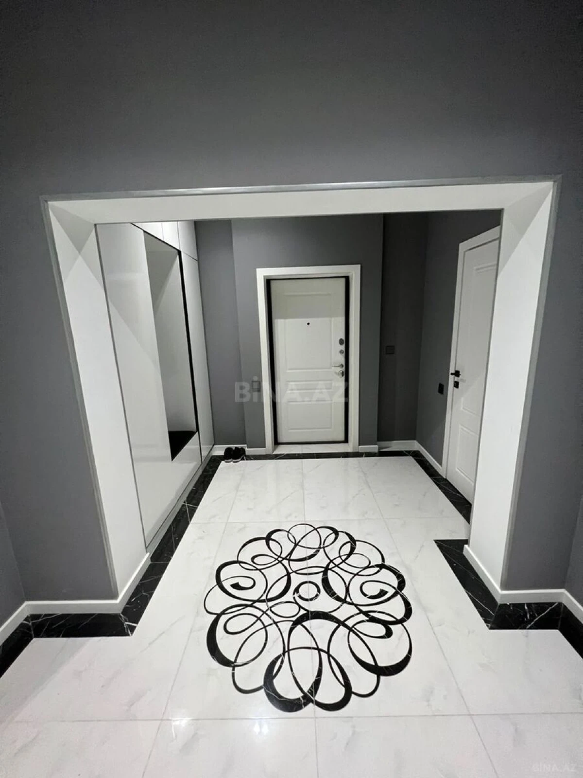 Kirayə verilir 2 otaqlı mənzil 96 m²