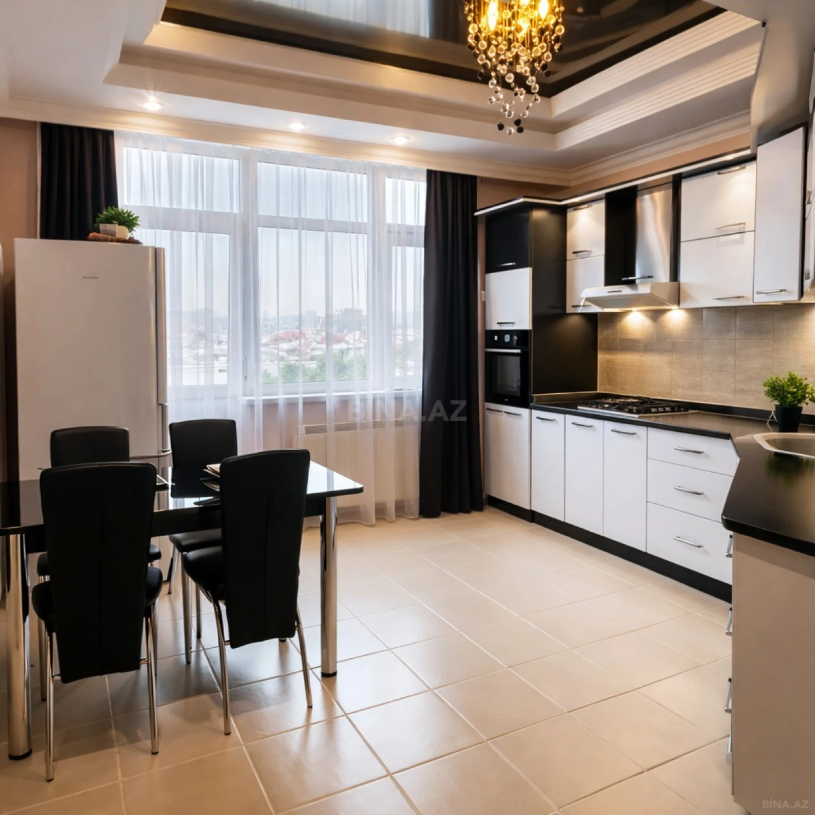 Satılır 3 otaqlı mənzil 135 m²