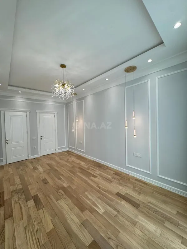 Satılır 4 otaqlı mənzil 170 m²