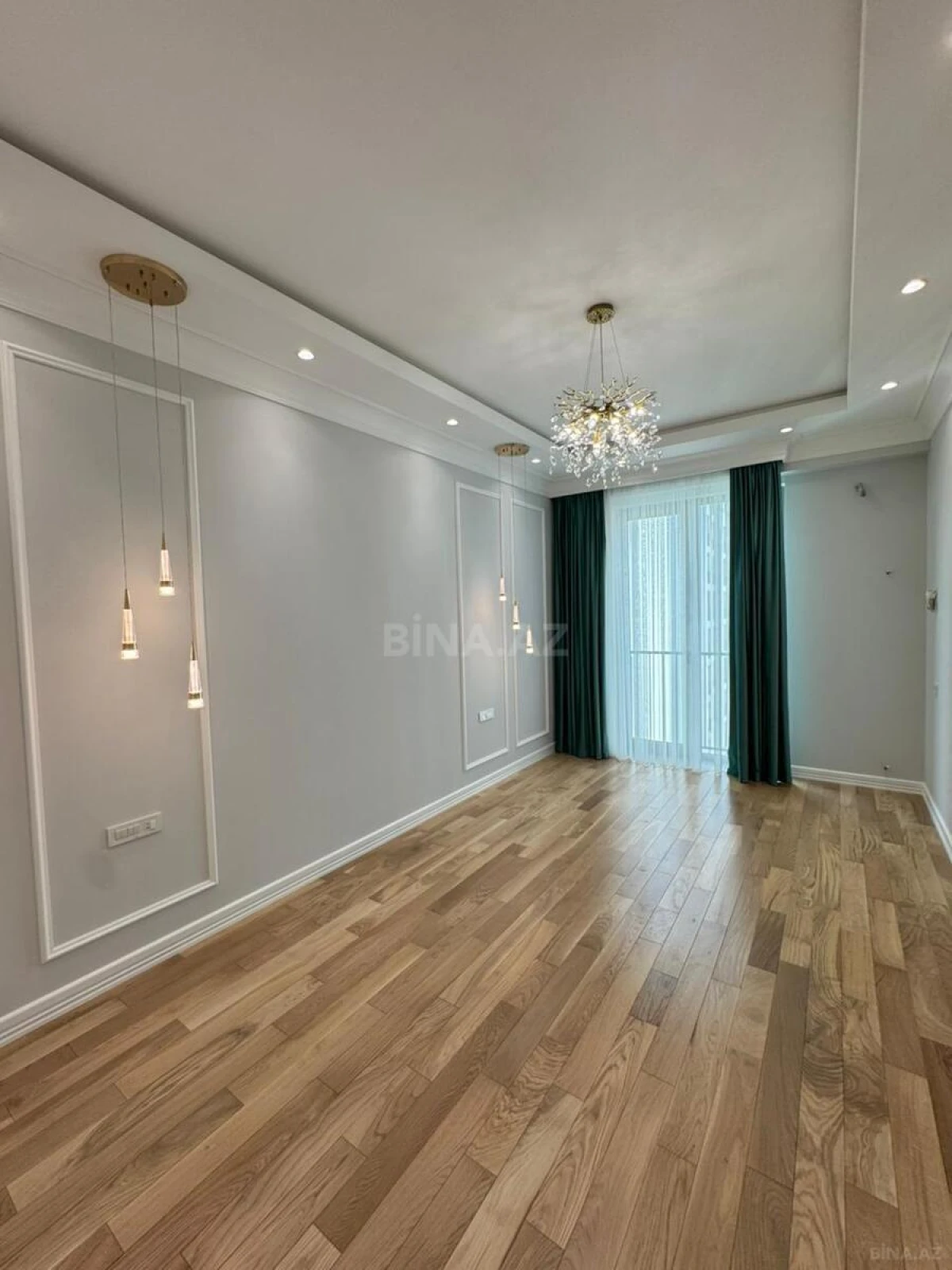 Satılır 4 otaqlı mənzil 170 m²