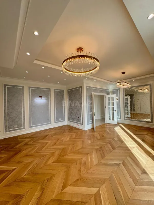 Satılır 4 otaqlı mənzil 170 m²