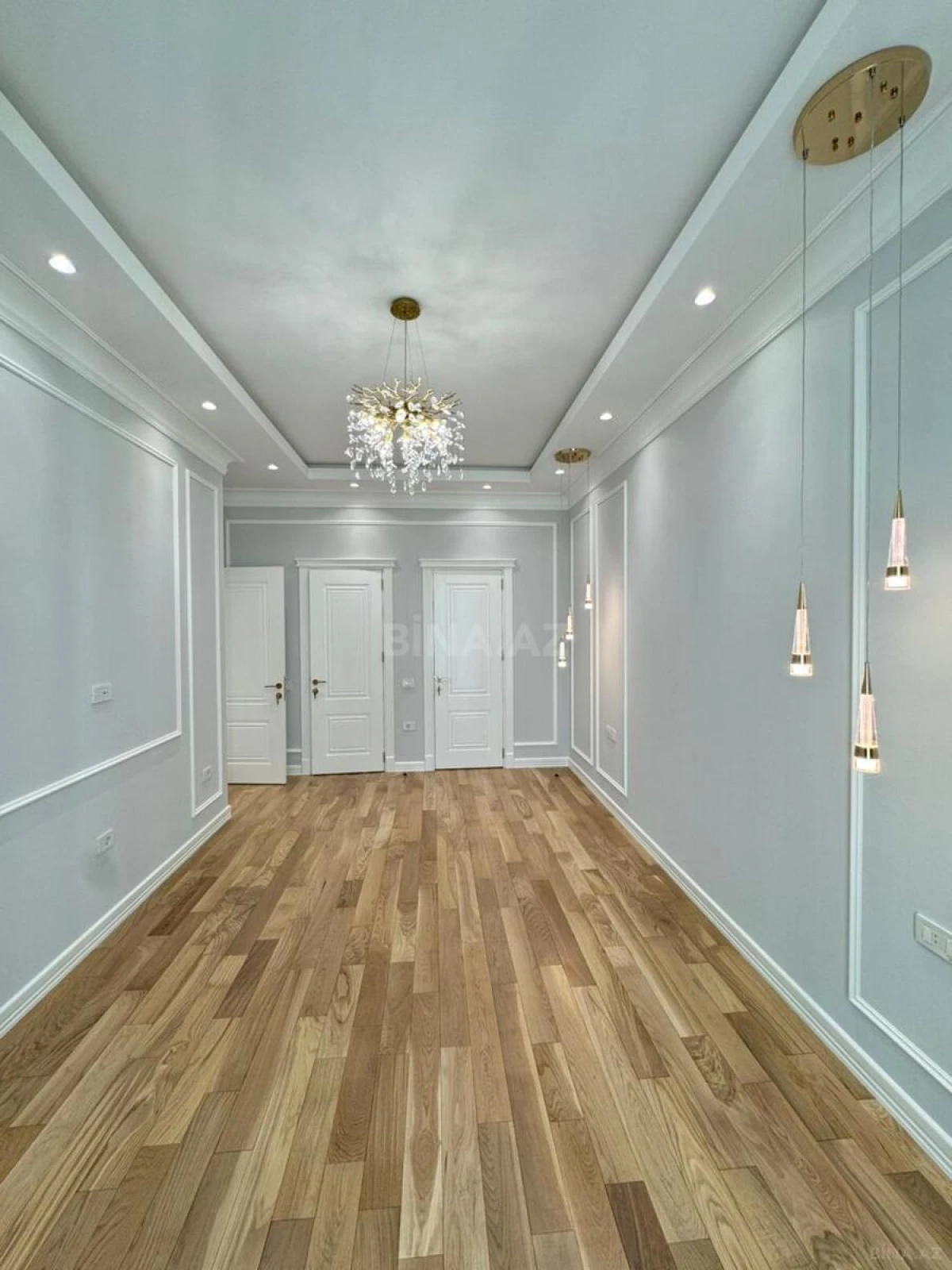 Satılır 4 otaqlı mənzil 170 m²