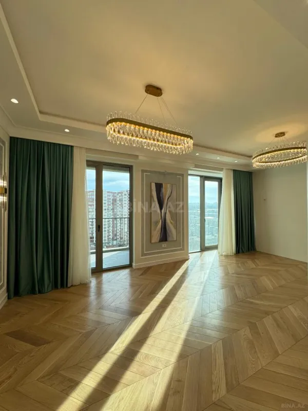 Satılır 4 otaqlı mənzil 170 m²