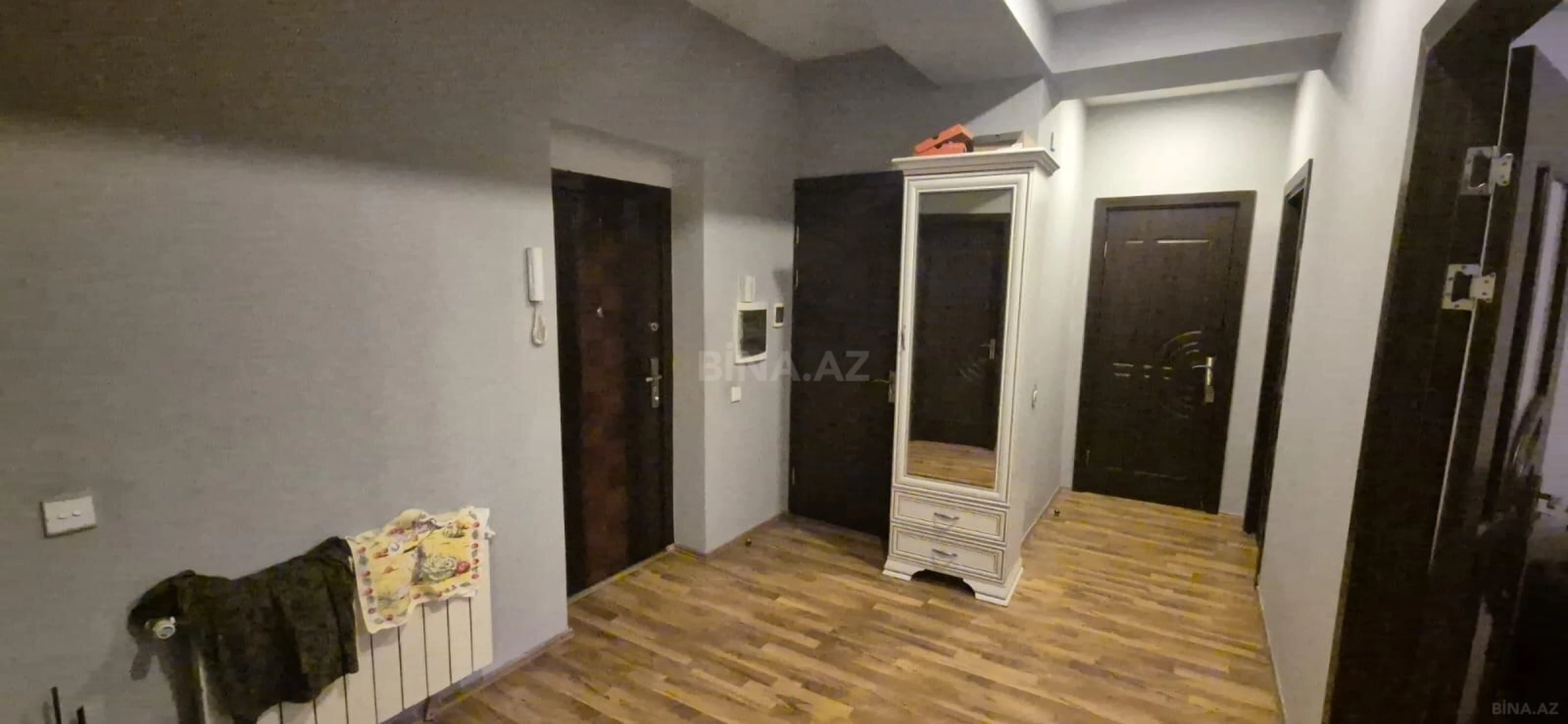 Satılır 2 otaqlı mənzil 99 m²