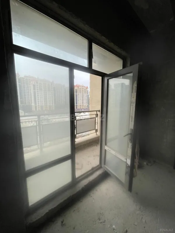 Satılır 2 otaqlı mənzil 95 m²