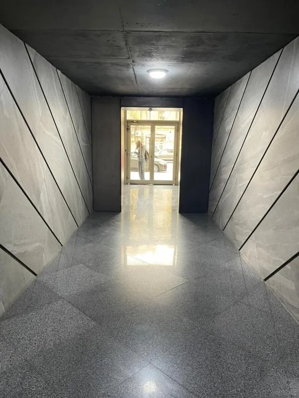 Satılır 2 otaqlı mənzil 95 m²