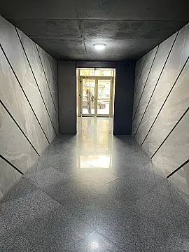 Satılır 2 otaqlı mənzil 95 m²