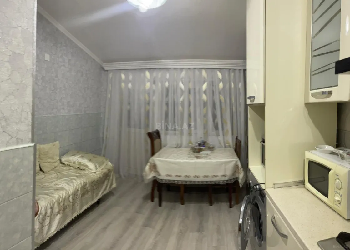 Satılır 2 otaqlı mənzil 74 m²