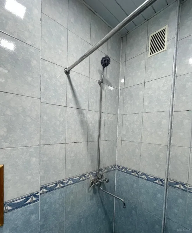 Satılır 2 otaqlı mənzil 74 m²