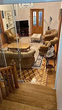 Satılır 9 otaqlı həyət evi 360 m²