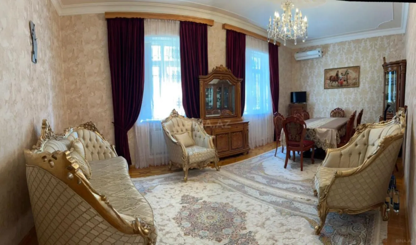 Satılır 9 otaqlı həyət evi 360 m²