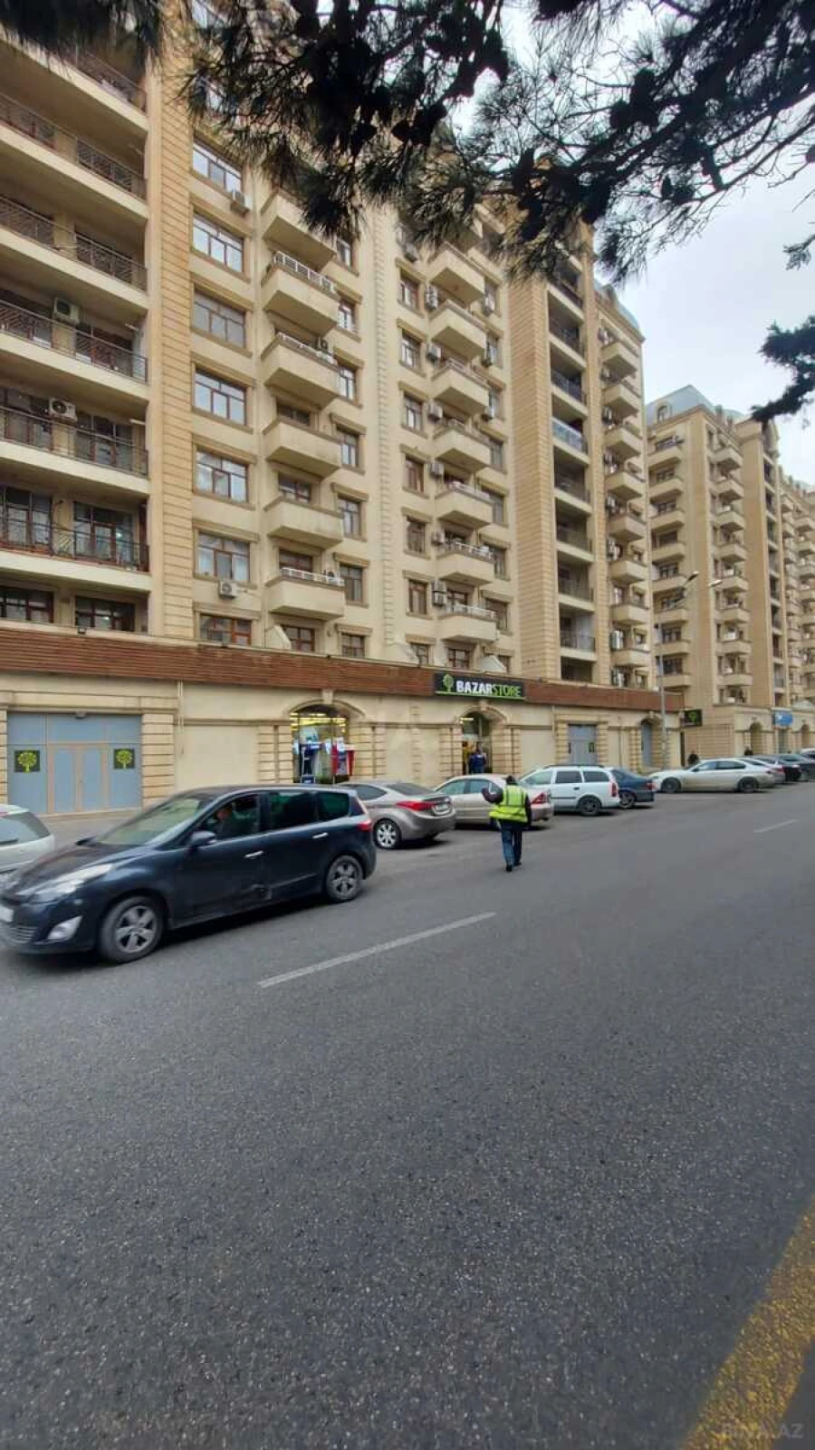 Satılır 3 otaqlı mənzil 92 m²