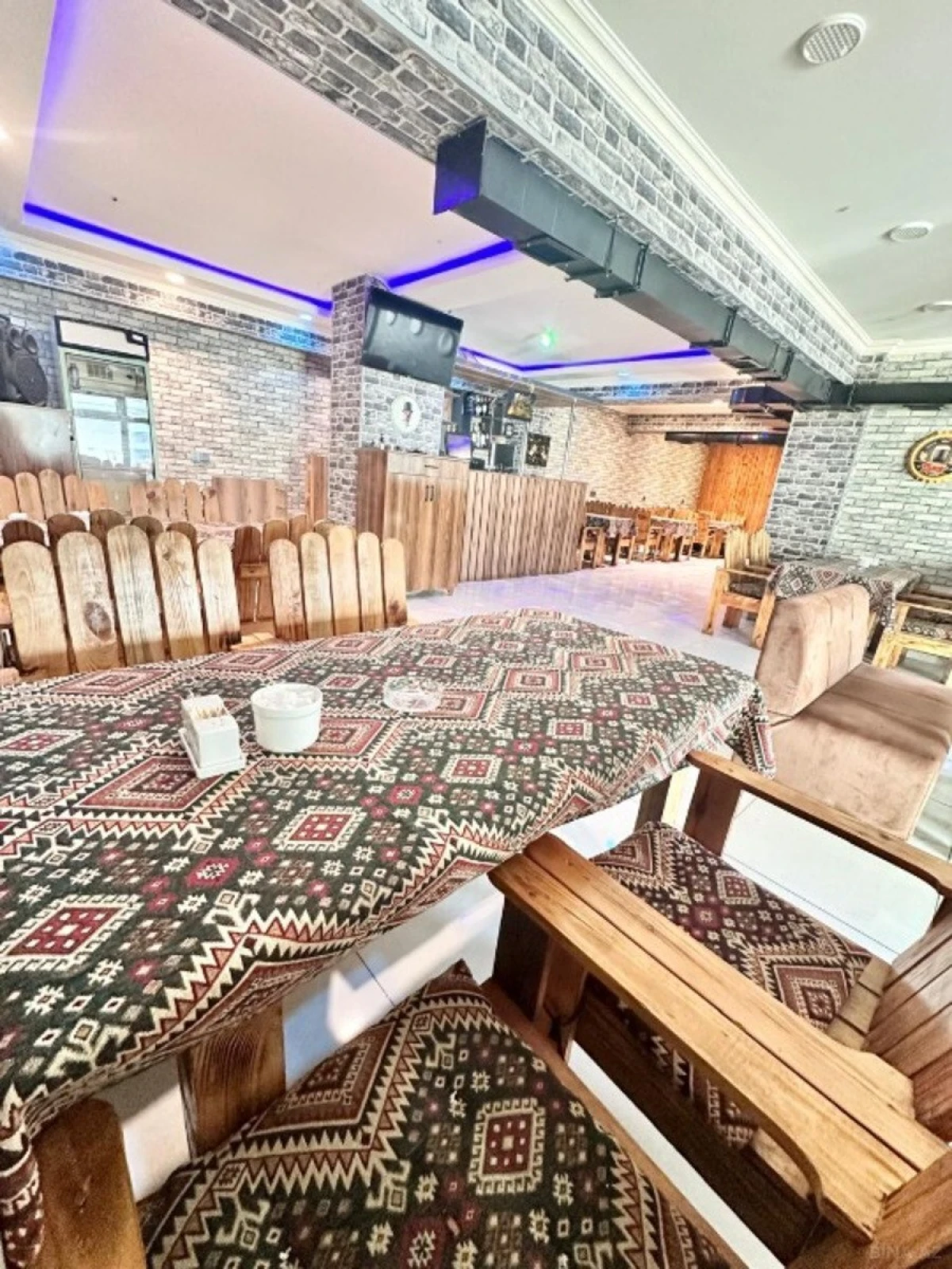 Kirayə verilir obyekt 80 m²