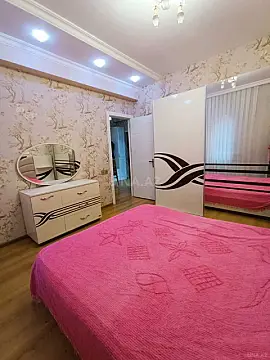 Kirayə verilir 2 otaqlı mənzil 80 m²