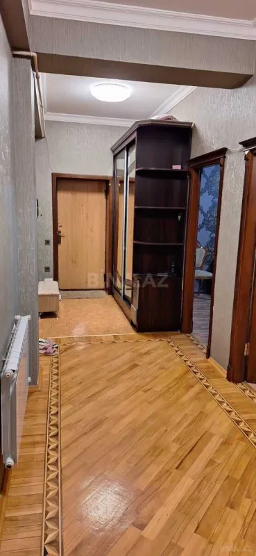 Kirayə verilir 3 otaqlı mənzil 94 m²