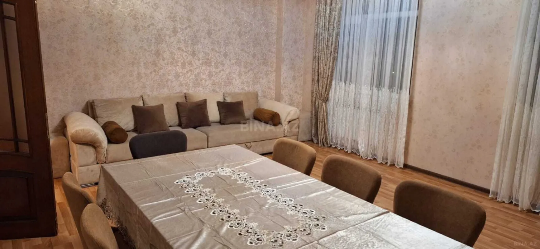 Kirayə verilir 3 otaqlı mənzil 94 m²